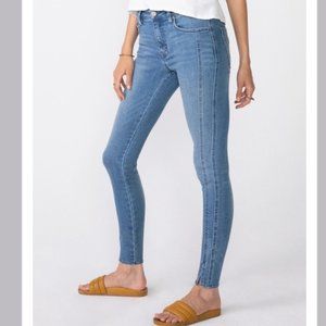 Unpublished KORA Mid Rise Skinny Jeans in Breeze Size 27